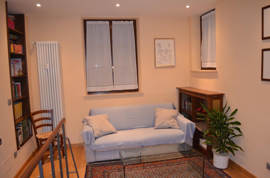 Apartment Alfieri Alba  Rum bild
