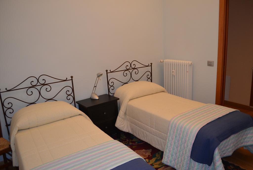 Apartment Alfieri Alba  Rum bild